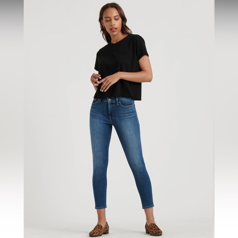 NWOT Lucky Jeans Ava Mid Rise Crop size 8/29 in Electric Blue